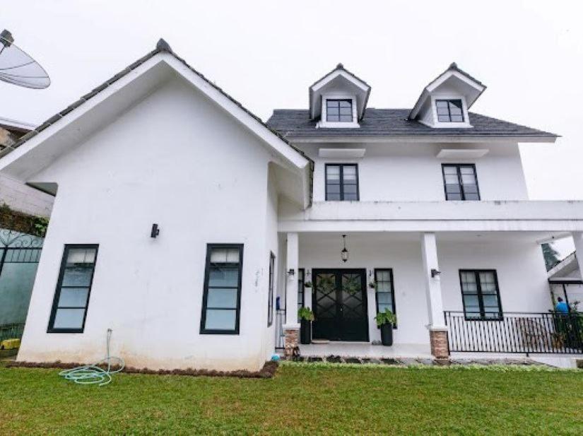 Stylish Villa At Green Apple U 35A Cipanas Puncak Sindanglaya Exterior photo