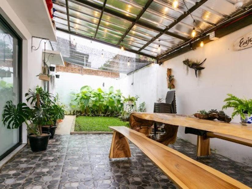 Stylish Villa At Green Apple U 35A Cipanas Puncak Sindanglaya Exterior photo